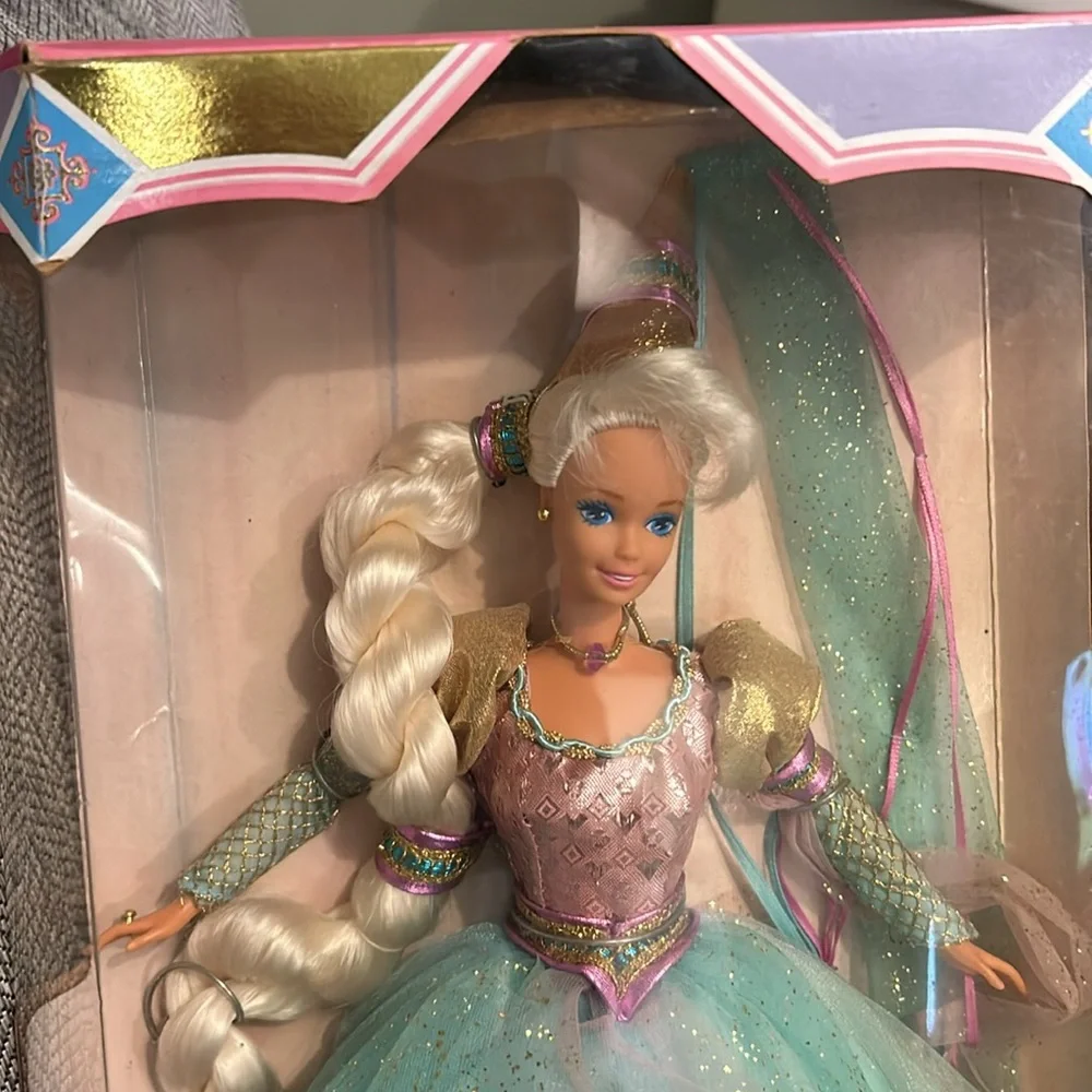 🩵 SALE 🩵 Vintage Barbie as Rapunzel - Picture 5 of 13